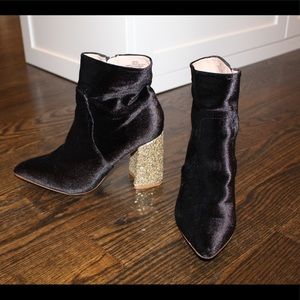 Betsey Johnson gold glitter heeled black bootie